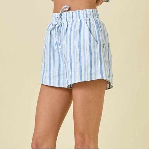 Shorts - Picture 2 of 8